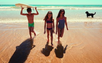 moda infantil de baño 2017